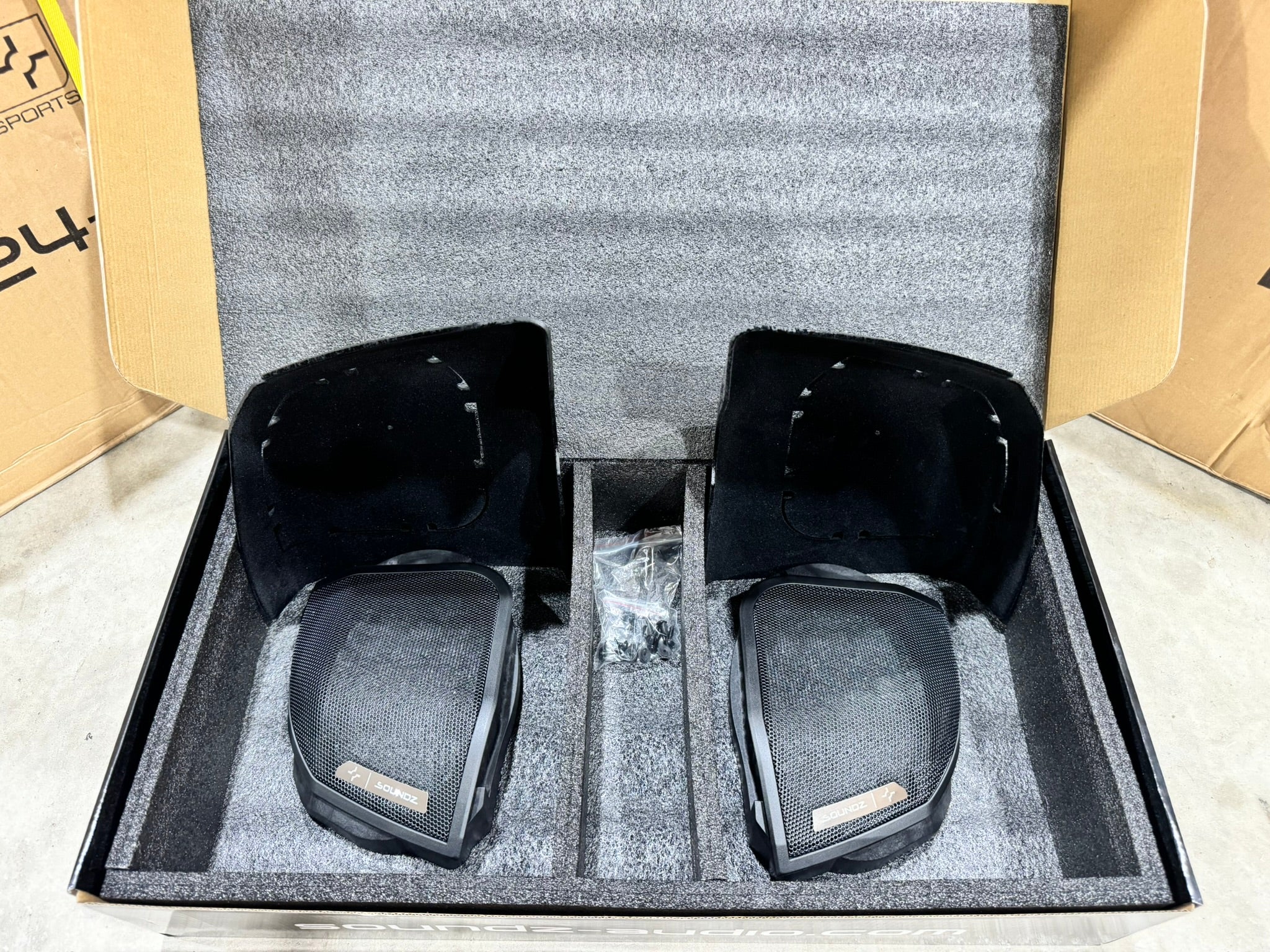 24+ 6x9 Lid Kit | Soundz