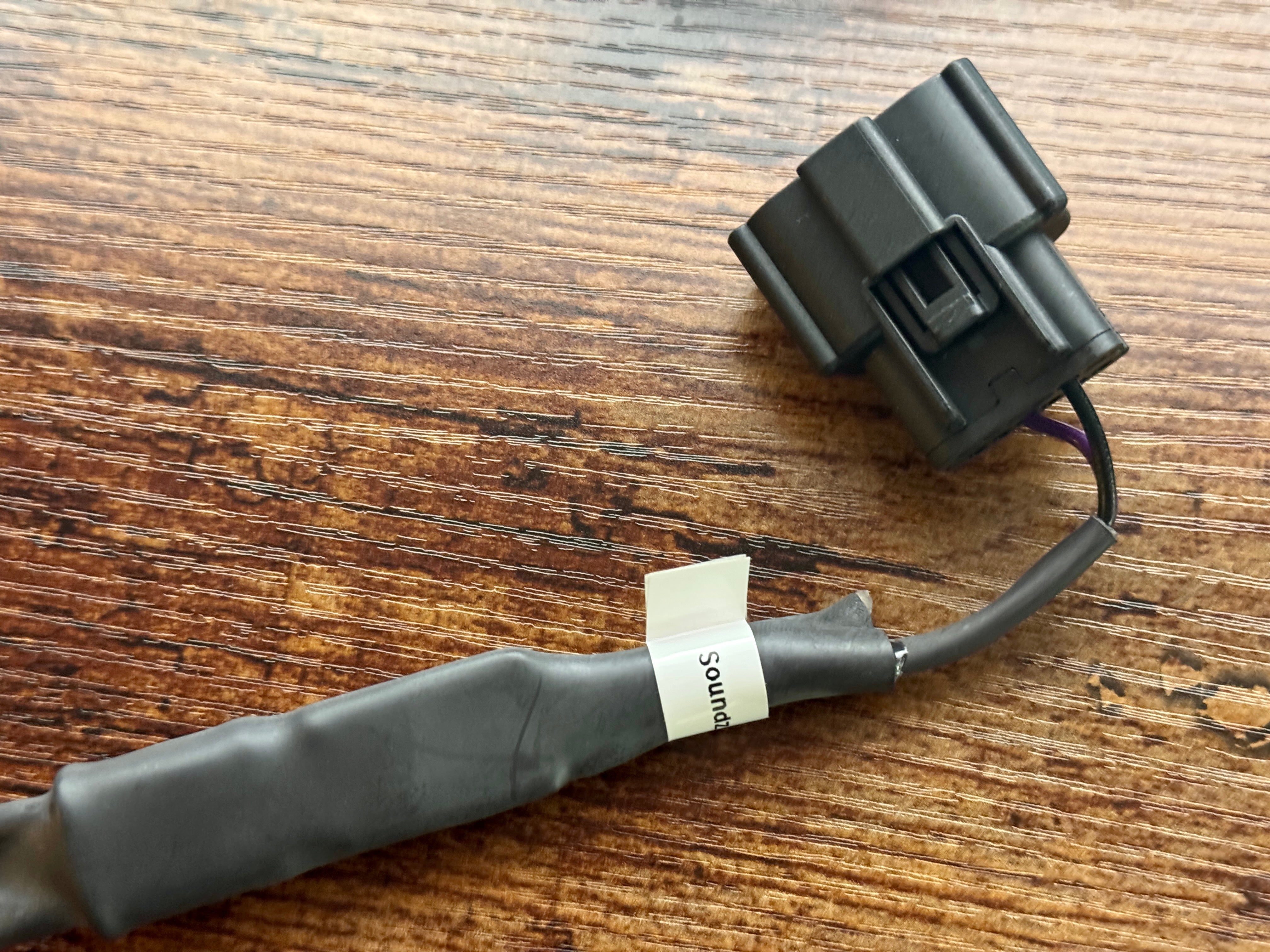 23.5+ CarPlay Adapter | Soundz
